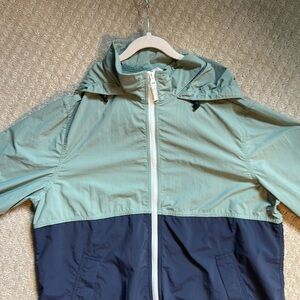 Men’s Light and Airy Windbreaker-L.L. Bean